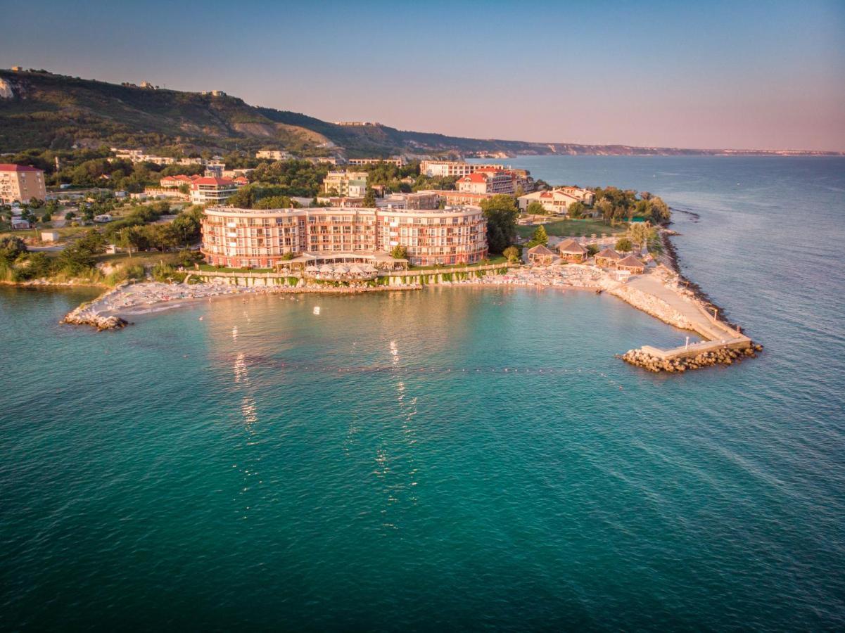 Royal Bay Resort Balchik Exterior photo