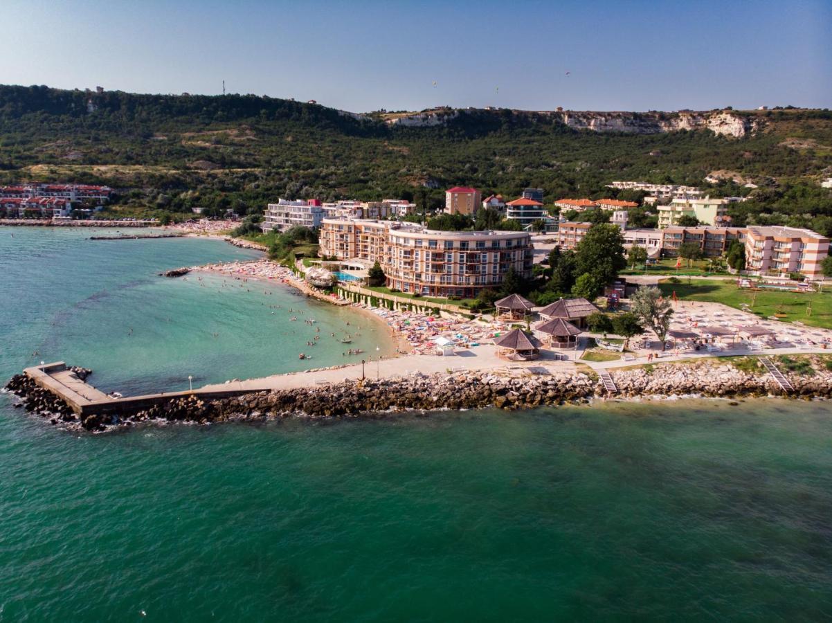 Royal Bay Resort Balchik Exterior photo