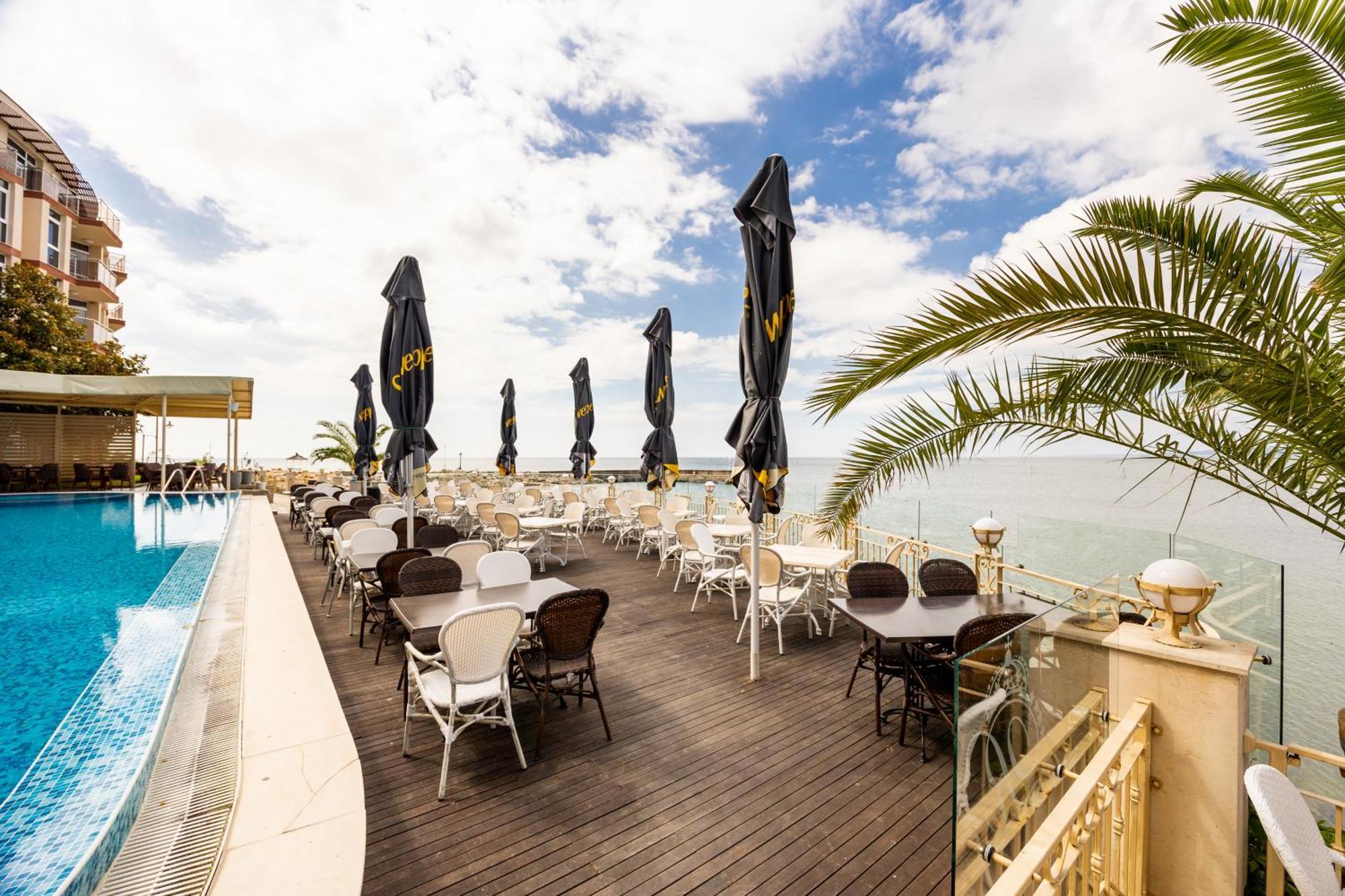 Royal Bay Resort Balchik Exterior photo
